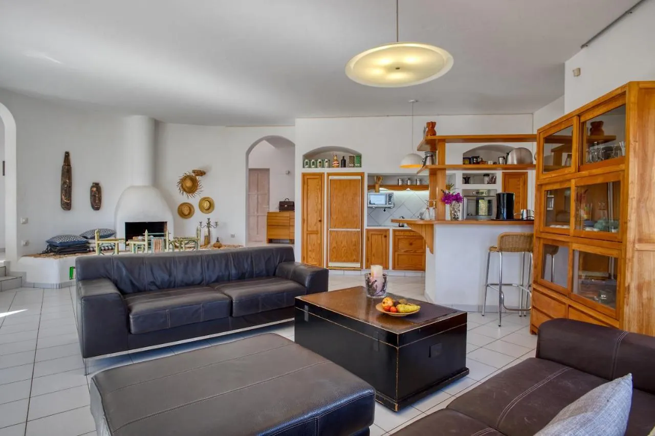 Villa Paradise Beach Giniginamar