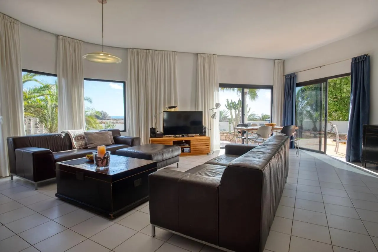 Villa Paradise Beach Giniginamar 0*,  Spain